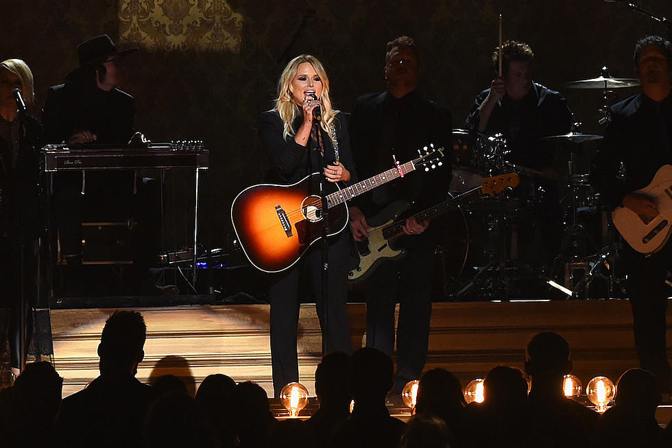 Miranda Lambert Undeterred When Plane Headed to ACM Awards Is Re-Routed