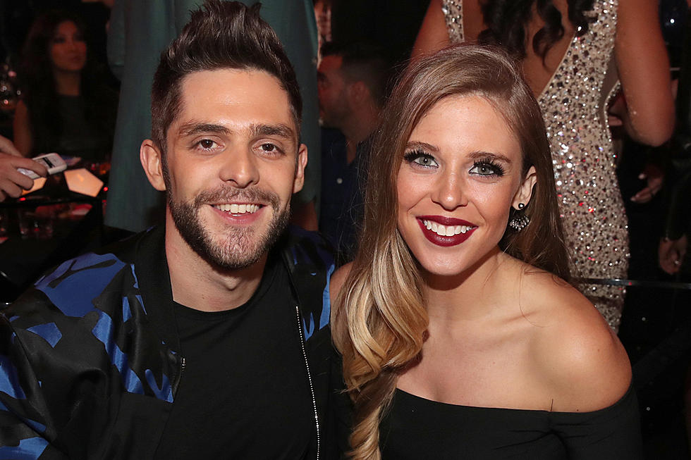 Thomas Rhett, Wife Lauren Show Her Adorable Baby Bump on 2017 iHeartRadio Music Awards Red Carpet [Pictures]