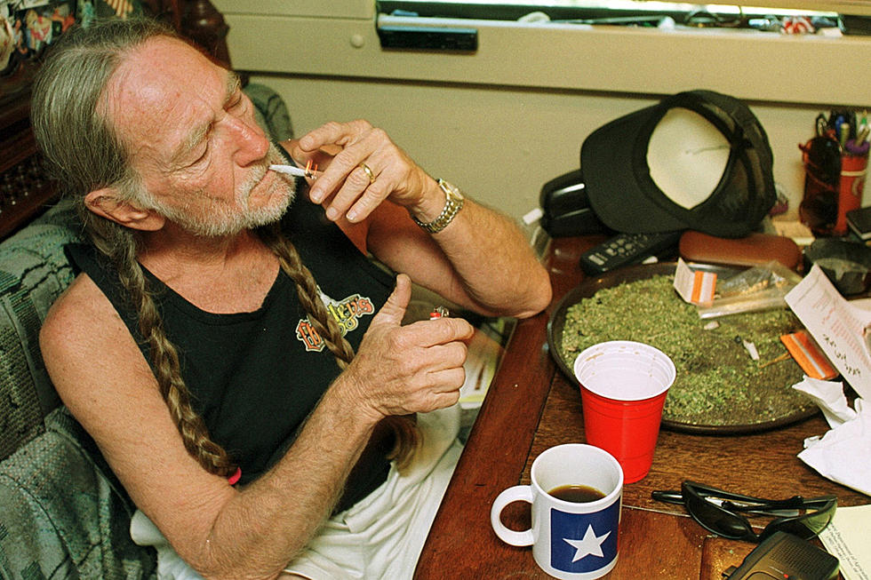 17 Country Singers Who’ve Admitted They Smoke Weed