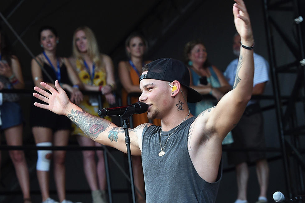 Kane Brown Performs in Great-Grandfather&#8217;s Jacket