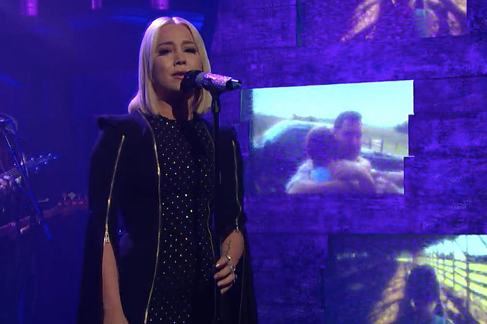 RaeLynn Marks Late-Night Debut With ‘Love Triangle’ on ‘Late Night’ [Watch]