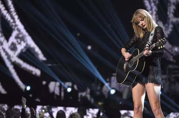 Where Is Taylor Swift? Some Say She&#8217;s Recording in Nashville