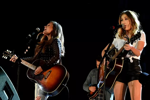 Maddie &#038; Tae Launch George Dickel Porch Sessions Series