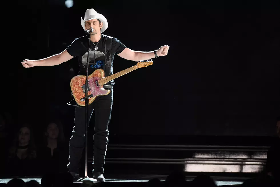 Brad Paisley Extends Weekend Warrior Tour Into 2018