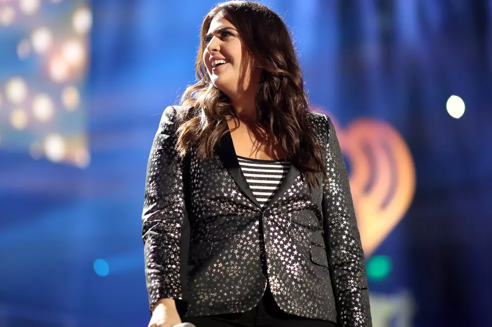 Hillary Scott Shares New Picture of Twin-Babies Bump