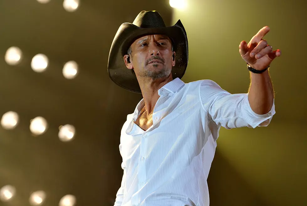 12 Years Ago: Tim McGraw Sued By His Record Label