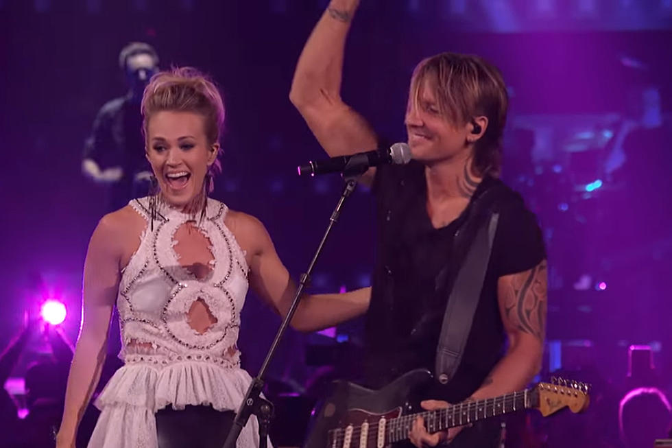 Keith Urban, Carrie Underwood Strip Down &#8216;The Fighter&#8217; at CMT Awards [Watch]