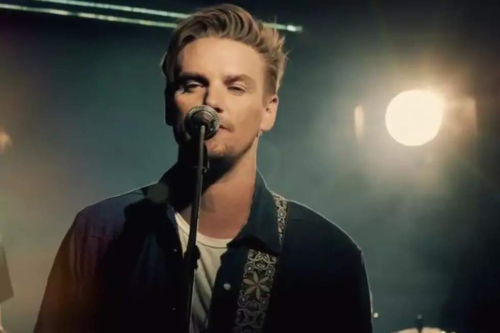 Riley Smith Taps Multiple Talents for Sexy ‘I’m on Fire’ Video [Exclusive Premiere]