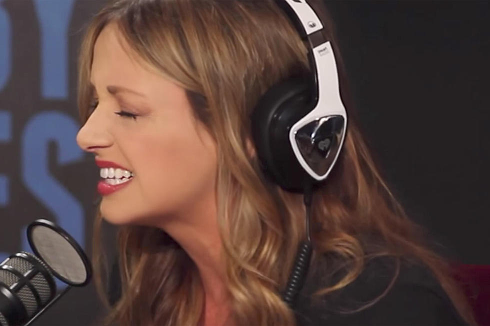 Carly Pearce Tackles Dolly Parton Classic, ‘9 to 5′ [Watch]