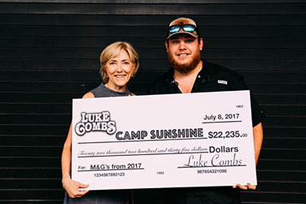 Luke Combs Gives Meet &#038; Greet Proceeds to Kids With Life-Threatening Illnesses