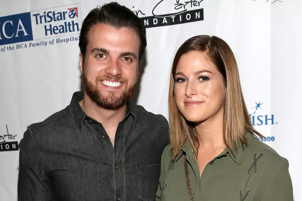 Cassadee Ends Engagement