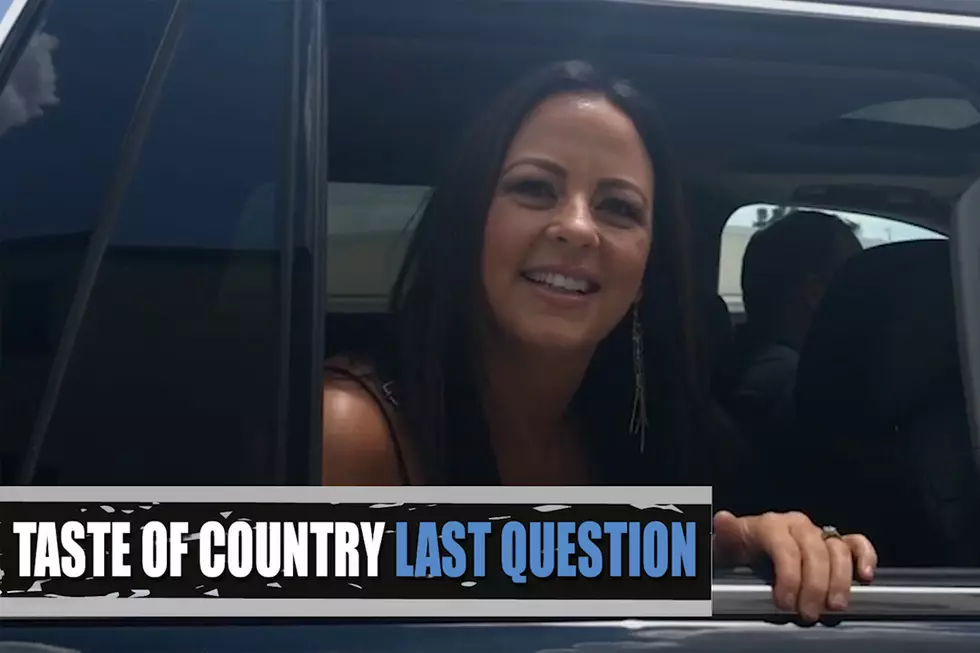 Last Question With Sara Evans: Plane Crashes, TV Binges + ‘Words’