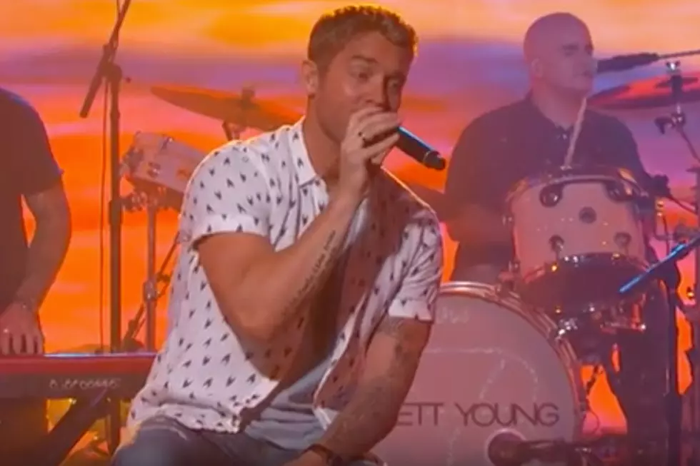 Brett Young Makes Late Night Debut on &#8216;Jimmy Kimmel Live&#8217; [Watch]