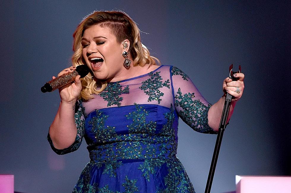 Kelly Clarkson’s Unreleased Song ‘Soap and Water’ Is Kinda Country! [Listen]
