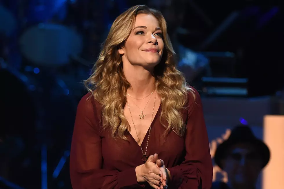 LeAnn Rimes Shows Off New, Shorter Haircut