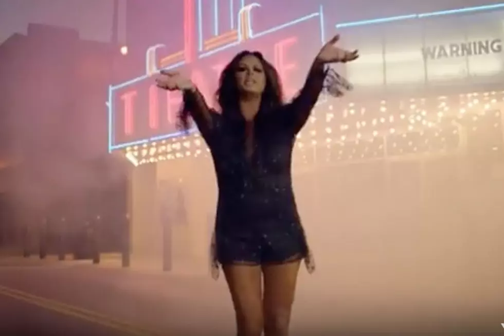 Sara Evans Recovers From Heartbreak in 'Marquee Sign' Video