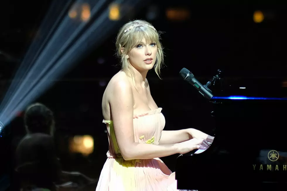 Should Taylor Swift Return to Country Music?