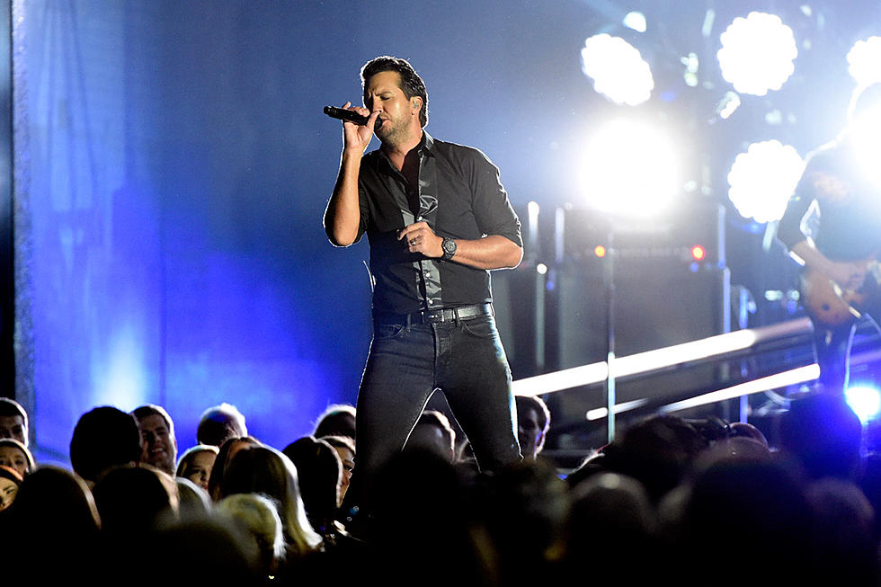 Luke Bryan Invites Hurricane Harvey Responders to Houston Concert