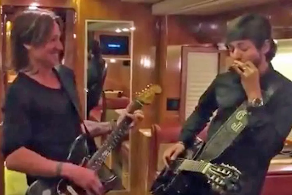 See Keith Urban and Chris Janson Jam on John Michael Montgomery’s ‘Sold’