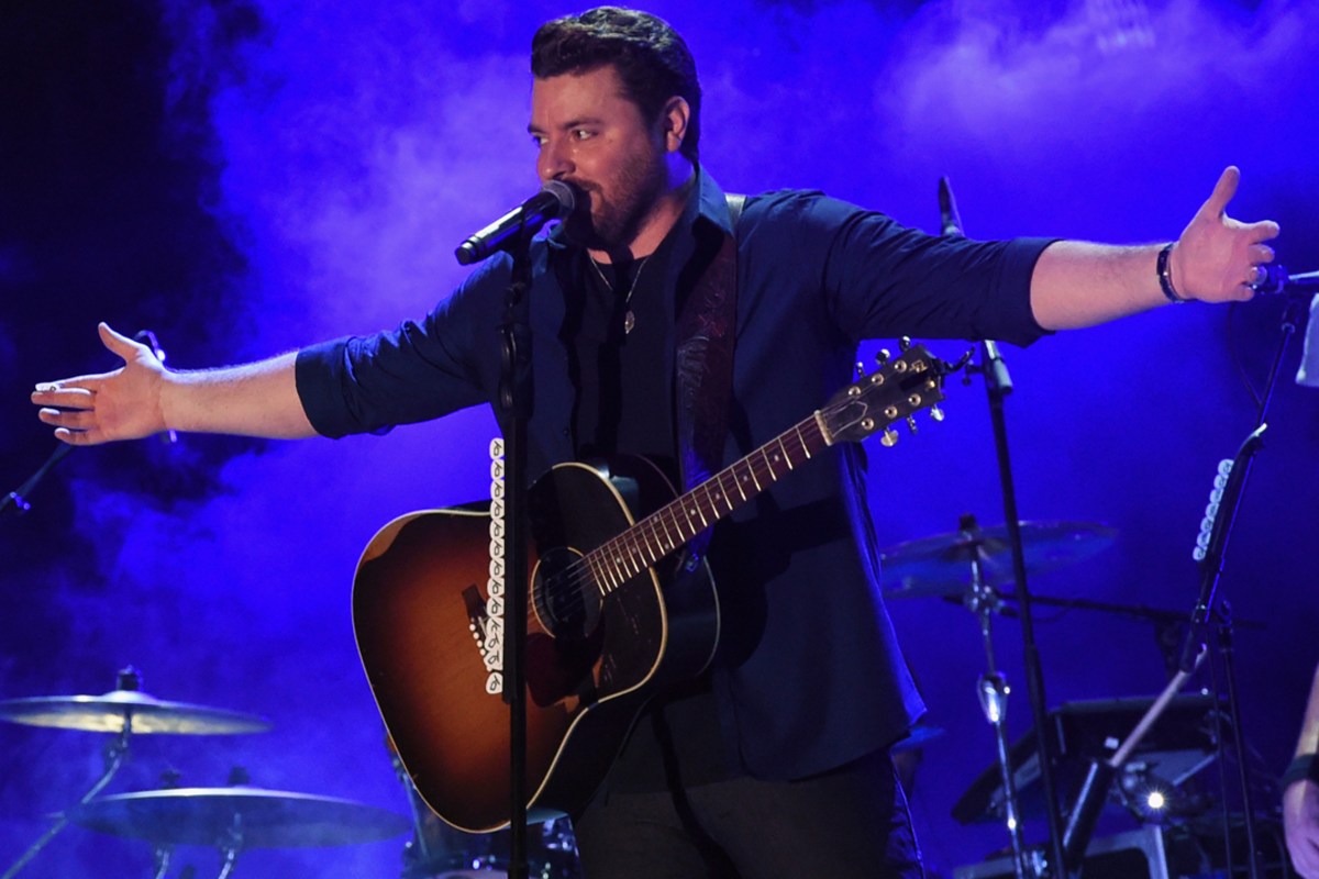 Chris Young's "Blacked Out": Story of the Most Emotional Song on 'Losing Sleep' Chris Young's "Blacked Out": Story of the Most Emotional Song on 'Losing Sleep'