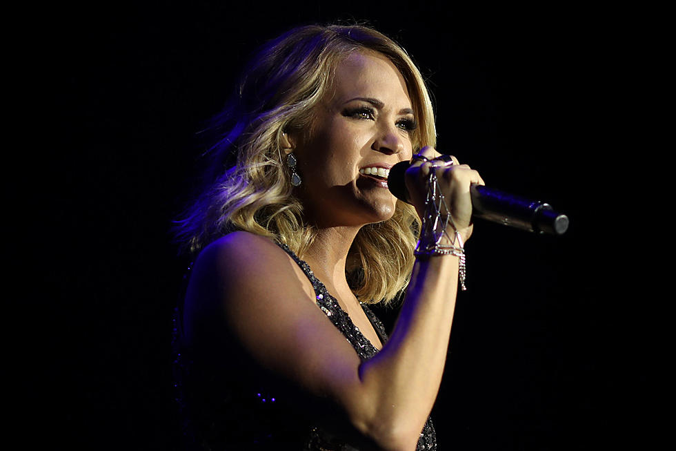 Carrie Underwood Injured in Fall Outside Nashville Home