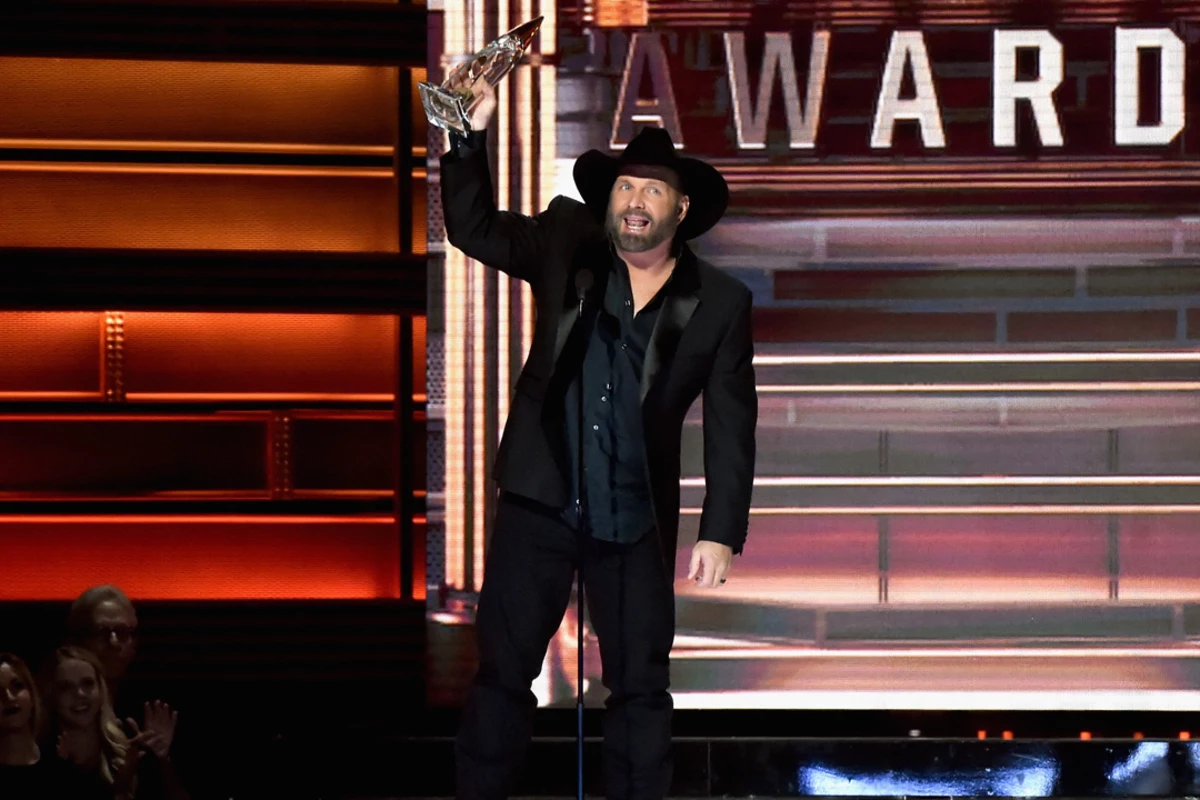 Why Garth Brooks Won the CMA Entertainer of the Year