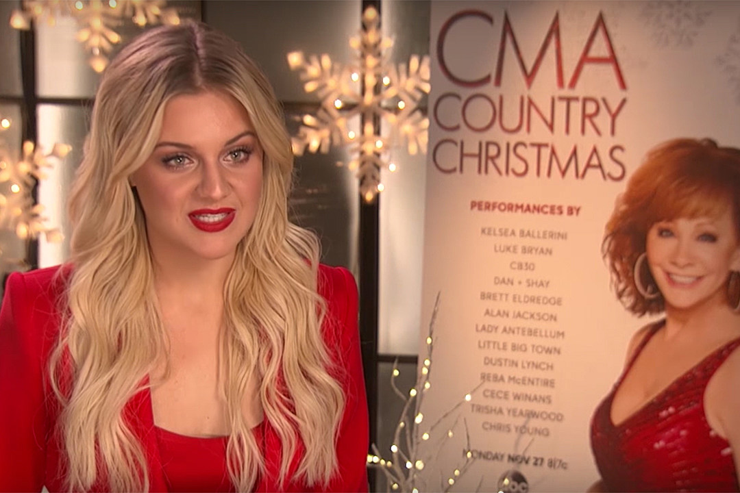 Kelsea Ballerini Tells Us When to Take Down Christmas Decorations