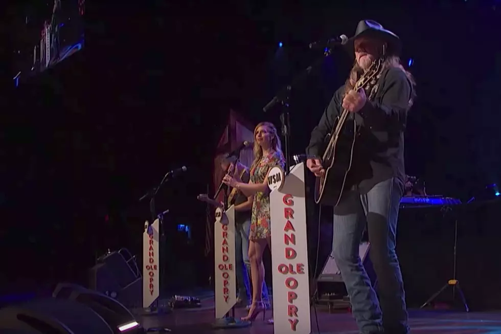 Trace Adkins' Performs 'Still a Soldier' at the Grand Ole Opry