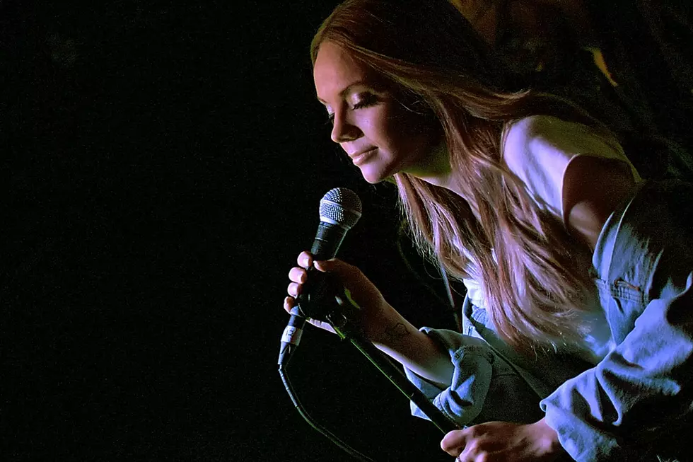 &#8216;I Don&#8217;t Believe We&#8217;ve Met&#8217; Is the Bold Reintroduction of Danielle Bradbery