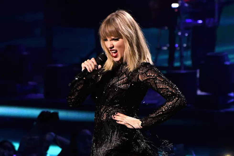 ACLU Steps in After Taylor Swift Threatens to Sue Blogger