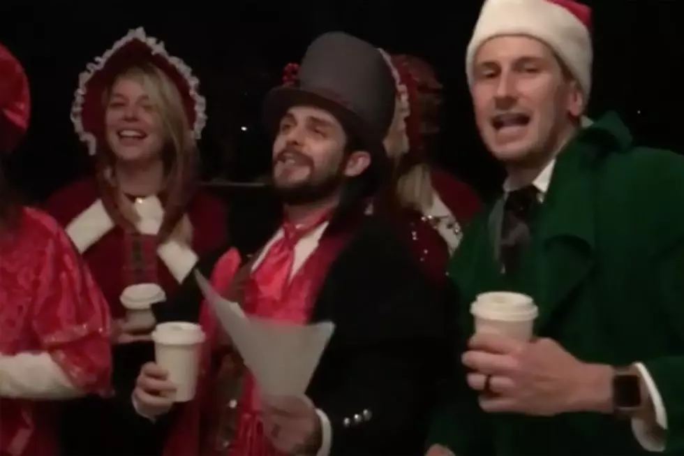 Meet the #CountryCarolers
