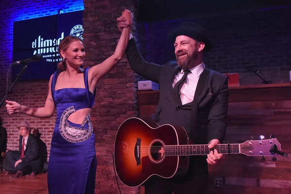 Sugarland Reveal Cities, Dates for 2018 Still the Same Tour