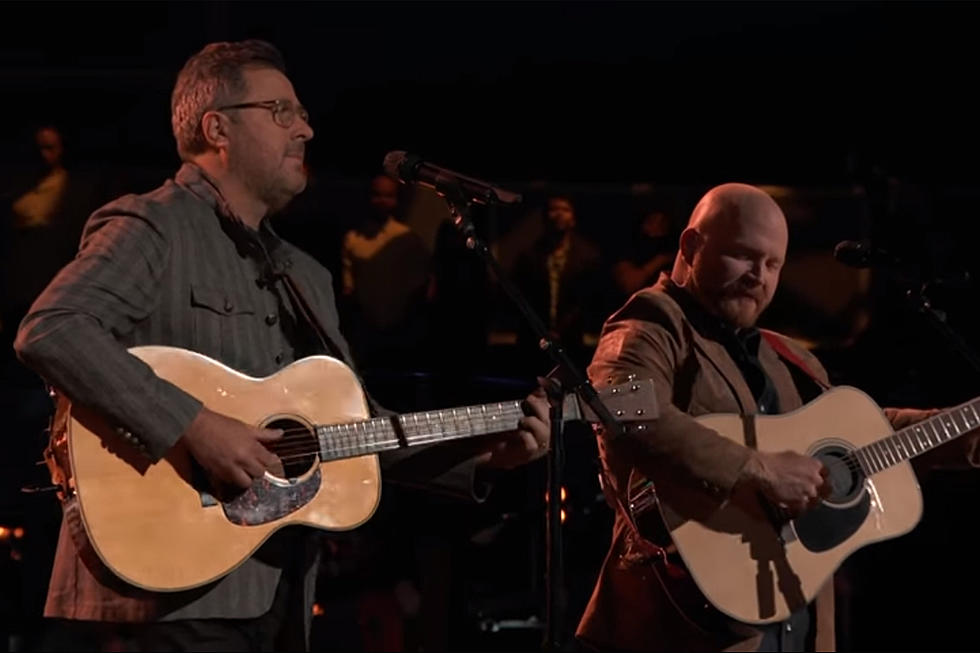 Vince Gill Joins Red Marlow for Powerful Duet on 'The Voice' 