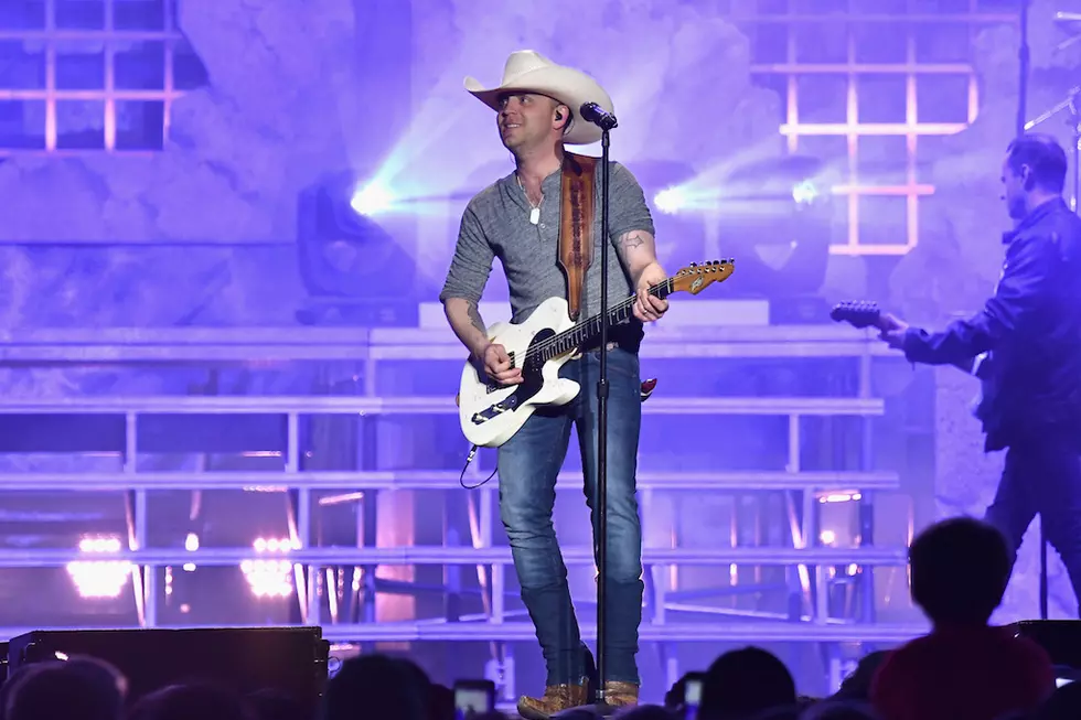 Justin Moore Remembers Troy Gentry in Flashback Post