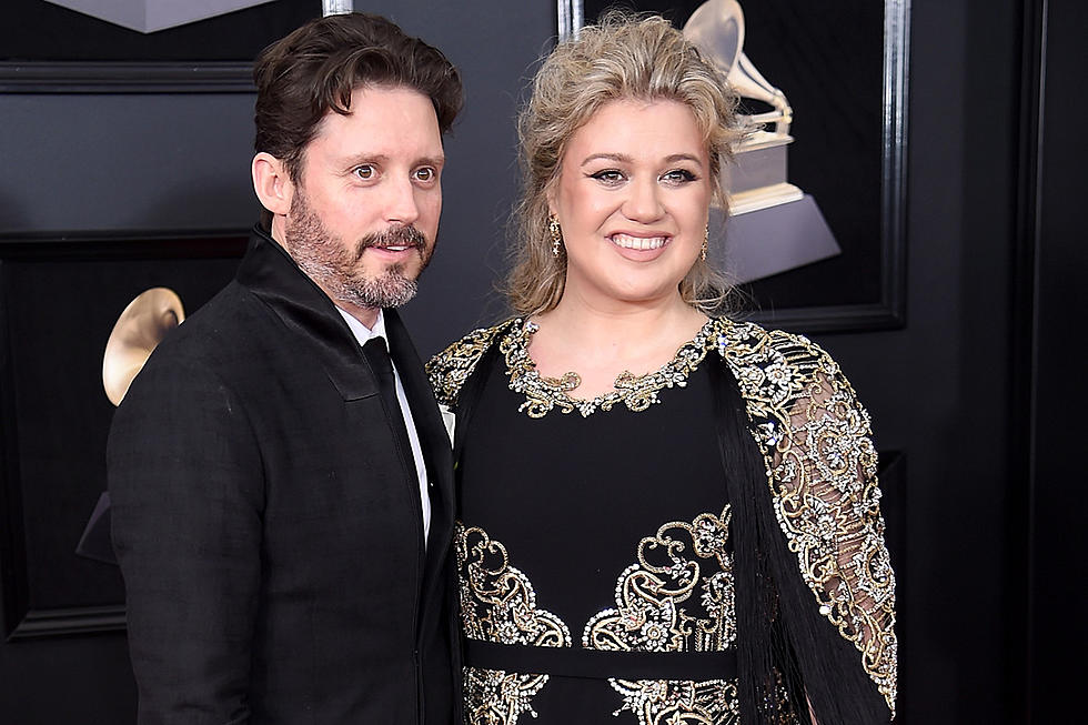 Kelly Clarkson and Husband Brandon Blackstock Enjoy Night Out on Grammys Red Carpet