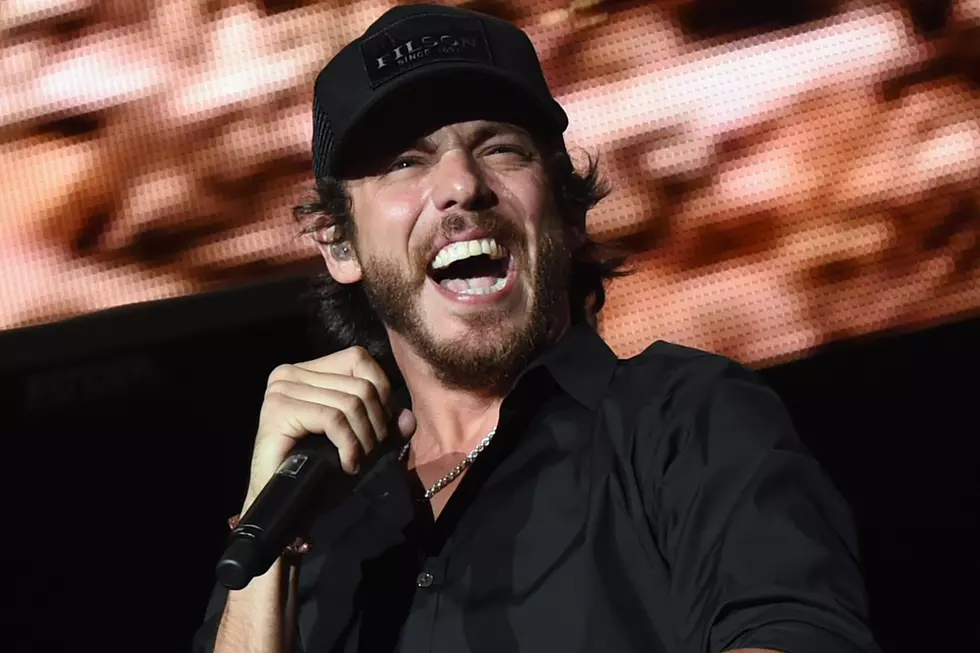 Chris Janson Performing ‘Drunk Girl’ at Bridgestone Arena Will Give You Chills [Watch]