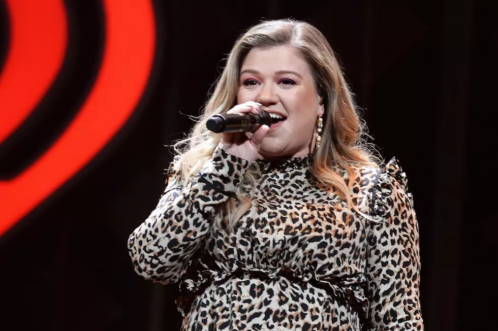 Kelly Clarkson on Parenting: ‘I’m Not Above a Spanking’