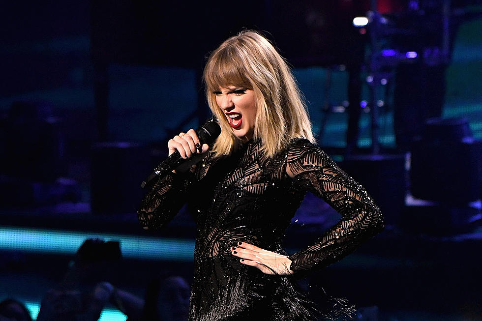 Taylor Swift Gives Earth, Wind & Fire Classic a Bit of Twang