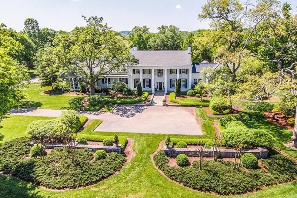 Ronnie Dunn Owns the Ultimate In-Town Farm Manor! See Pics