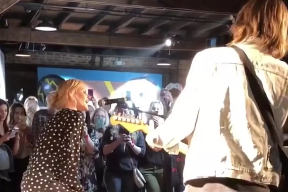 Keith Urban Makes Nicole Kidman Blush With Surprise Serenade [Watch]
