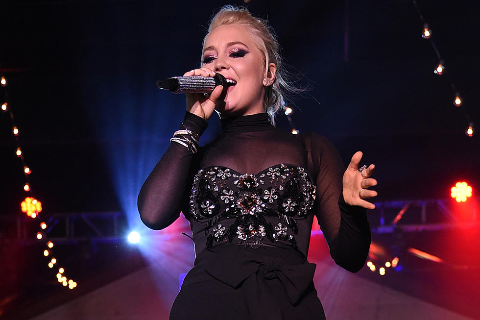 Lyrics Uncovered: RaeLynn, 'Queens Don't'