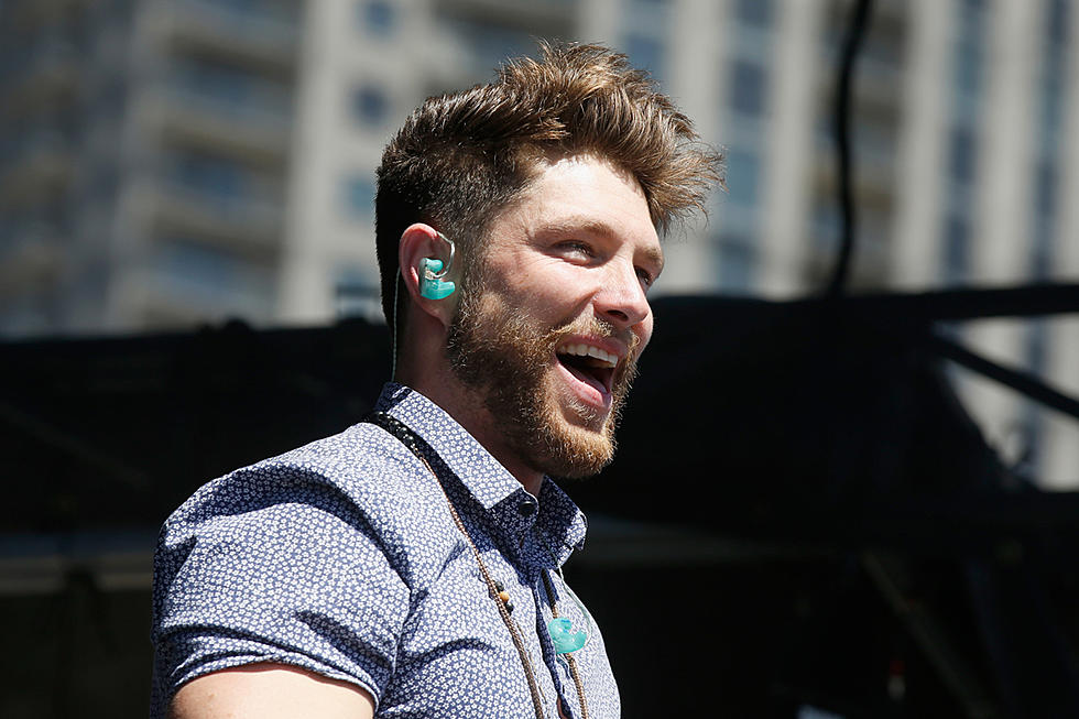 Chris Lane Announces Sophomore Album, ‘Laps Around the Sun’