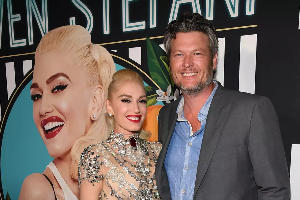 Gwen Stefani Dresses as Cowgirl for Blake Shelton During Vegas Show Opener