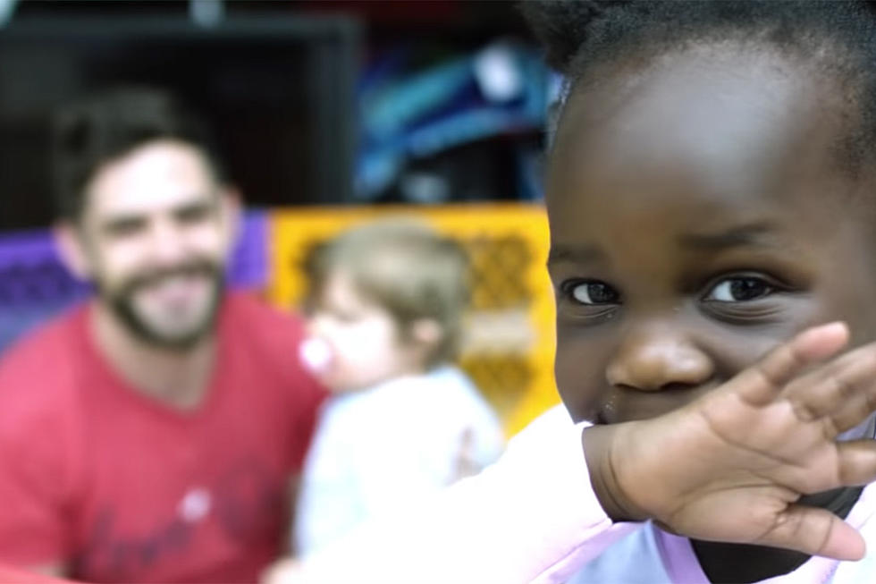 Thomas Rhett’s ‘Life Changes’ Video Features His Little Girls and Everyone Else’s Happy Tears