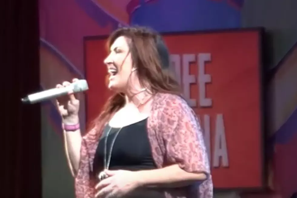 See Jo Dee Messina’s Cover of Aretha Franklin’s ‘(You Make Me Feel Like) A Natural Woman’