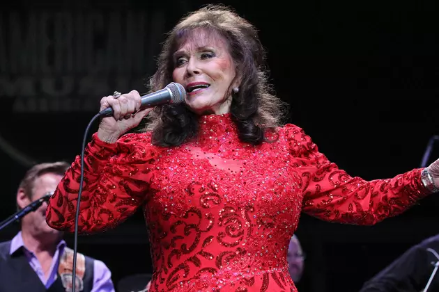Loretta Lynn Misses CMT Lifetime Honor Due to Illness: &#8216;I&#8217;m There in Spirit&#8217;
