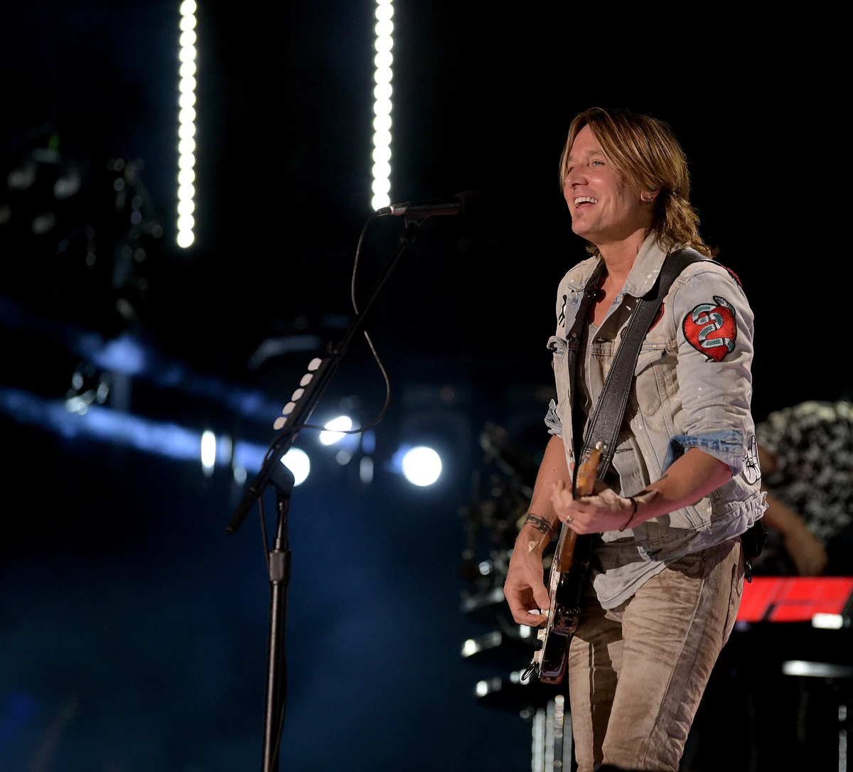 Keith Urban's Home' on 'CMA Fest' Special Is FanPleasing
