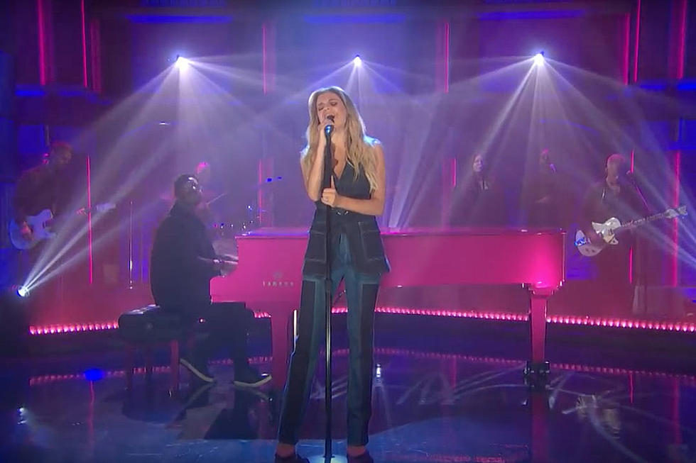 Kelsea Ballerini Still Hates Love Songs During &#8216;Seth Meyers&#8217; Appearance [Watch]