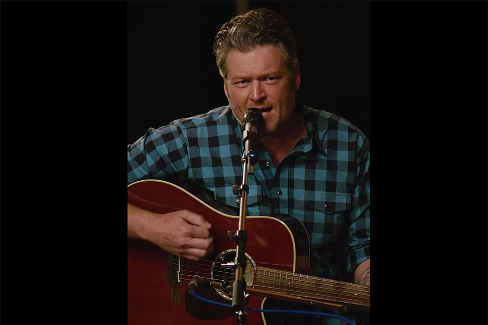 Blake Shelton Strips It Down for Acoustic ‘Turnin’ Me On’ Performance [Watch]
