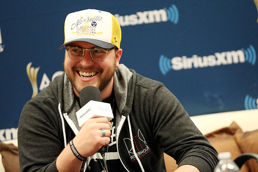 Mitchell Tenpenny Is 'Telling All My Secrets' With Sultry Single